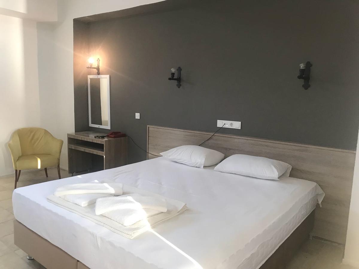 Hotel Leon Foça Exteriör bild